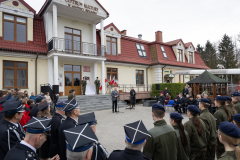 Uroczystości odsłonięcia tablicy pamięci na placu w  Siennicy Różanej
