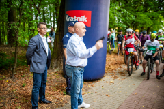 Marszałek Województwa Lubelskiego Jarosław Stawiarski rozpoczynający zawody.