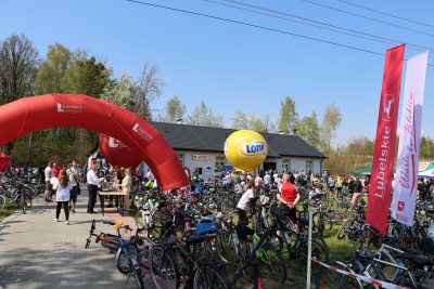 Start rajdu rowerowego "Z Konstytucją na rowerze"