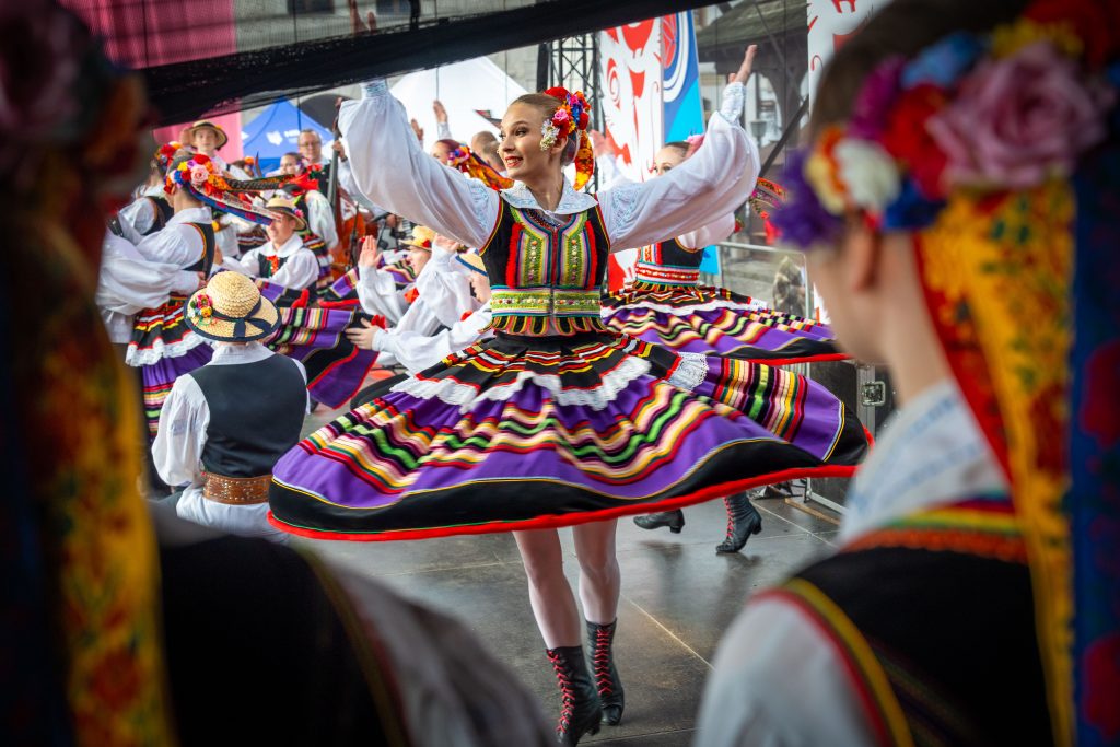 III MIEJSCE WYDARZENIE MIŁOSZ KOBIAŁKA TANIEC LUDOWY 59 FESTIWAL KAPEL I ŚPIEWAKÓW LUDOWYCH KAZIMIERZ DOLNY